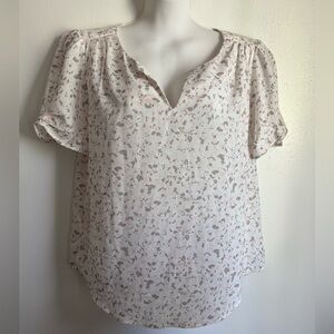cupcakes & cashmere Floral Blouse in Cream and Pink